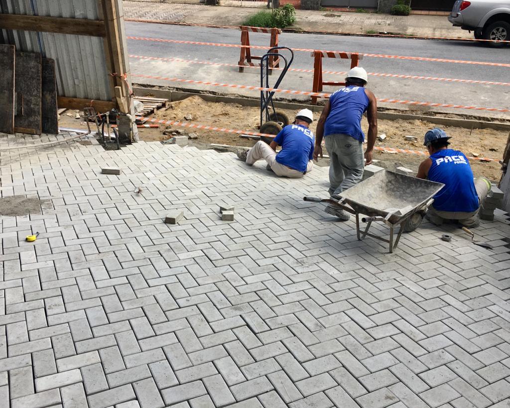 Piso intertravado Pace Pisos e Pedras